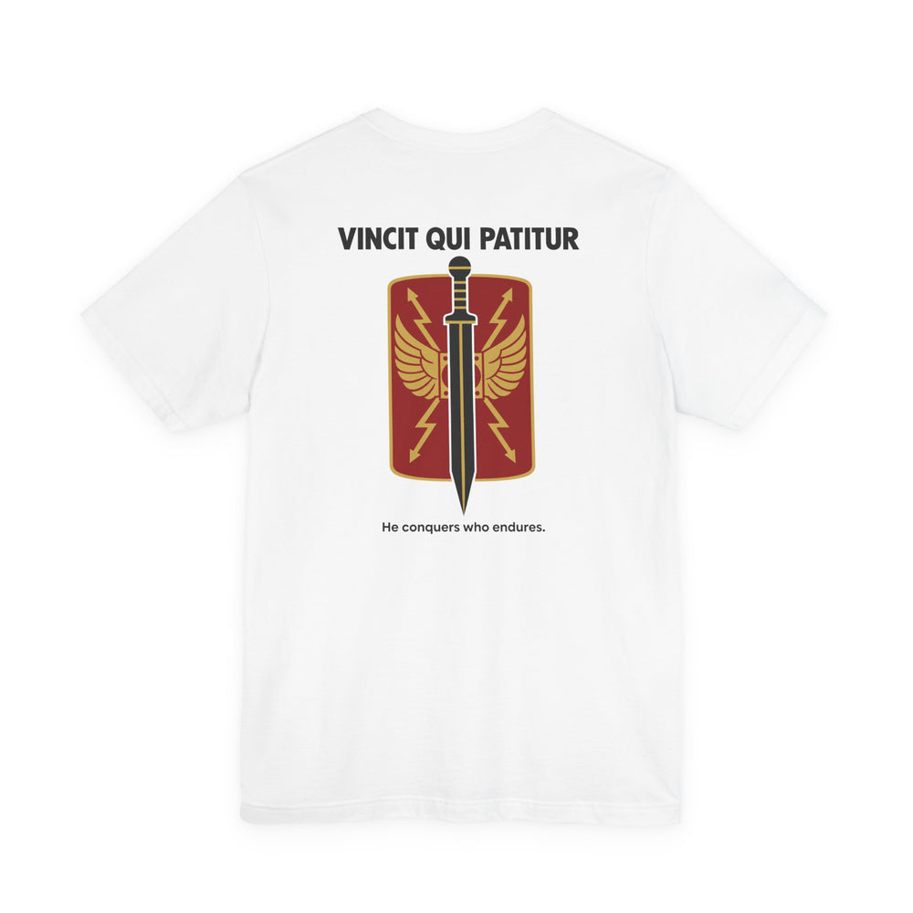 Vincit Qui Patitur – He Conquers Who Endures | T-Shirt (Back Print)